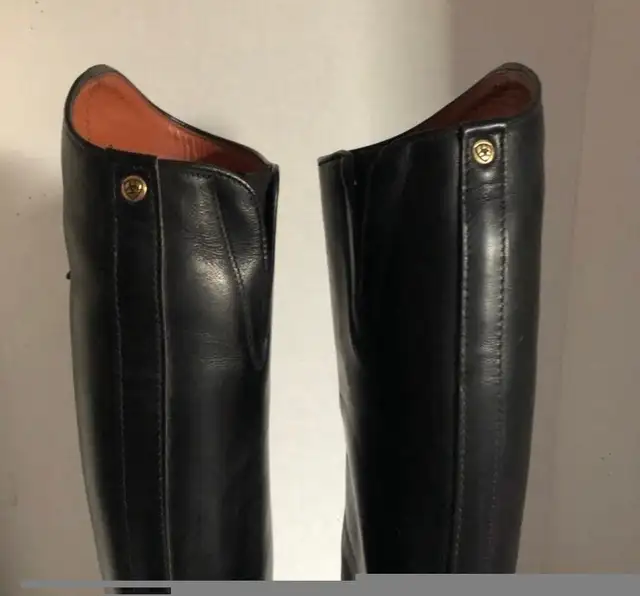 Ariat Womens Sz 8.5 Boots in Women's - Shoes in Kitchener / Waterloo - Image 7