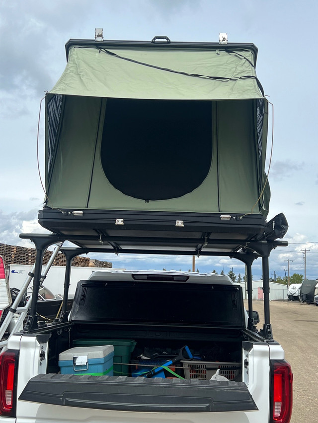 Clam Roof Top Tent in Other in Calgary