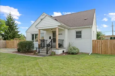 1 bedroom (in newly updated 2 bdr unit)