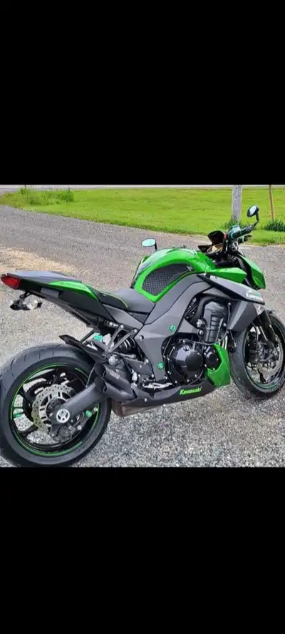 Excellent condition, more of a upright riding position, Vance Hanes exhaust,Sergent seat,very comfor...