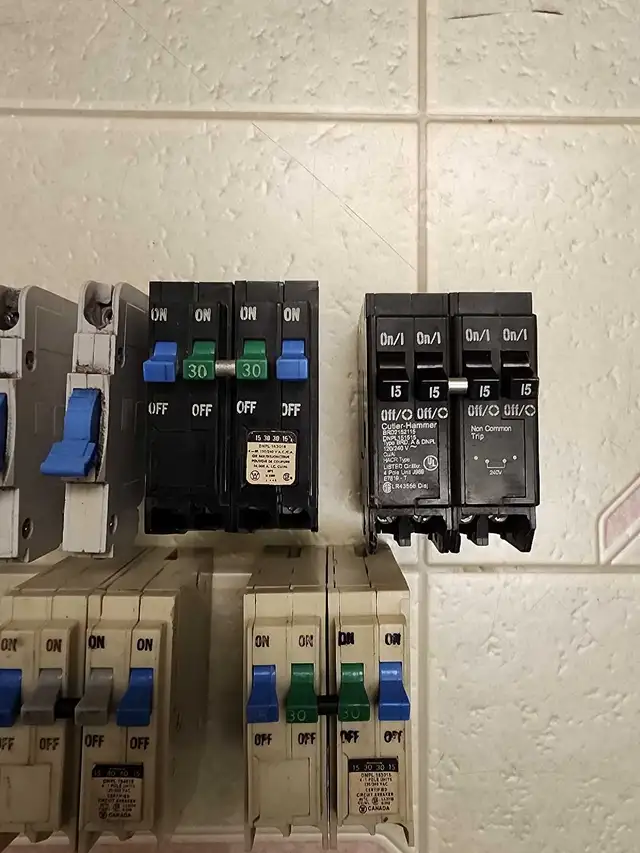 Panel Breakers Siemens Quad Style & Stab Lok Schneider Single 15 in Electrical in Calgary - Image 3