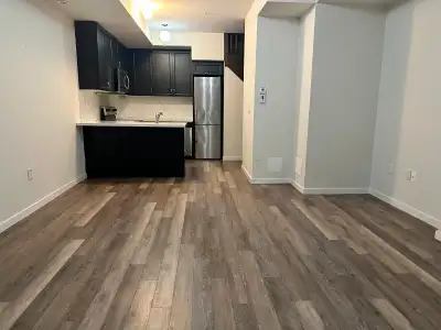 Modern 2-Bedroom Townhouse for Rent – Pickering AVAILABLE JUNE 1 2026 FamilNeeliendly Neighborhood ️...