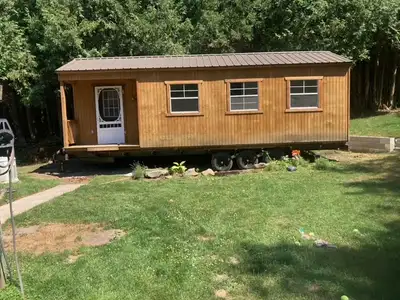 Transportable Luxury Trailer/Tiny HomeModel Number: Armstrong - LT-TH-FP-11/30Year: 2024Condition: S...