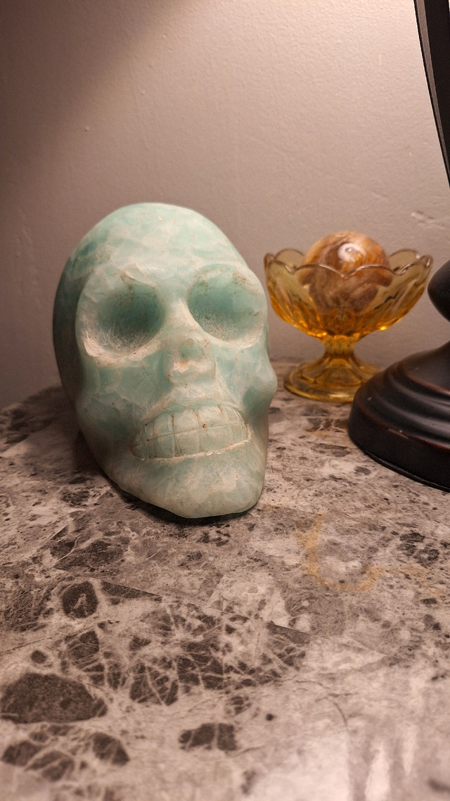 Glass skull head in Arts & Collectibles in City of Toronto - Image 3