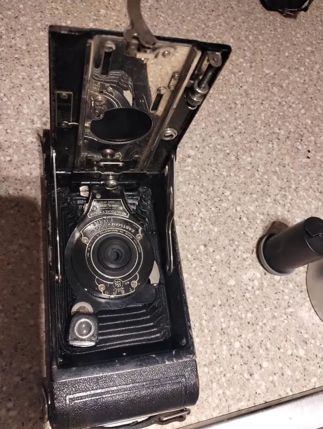1900's Vintage Camera in Arts & Collectibles in Oshawa / Durham Region - Image 10