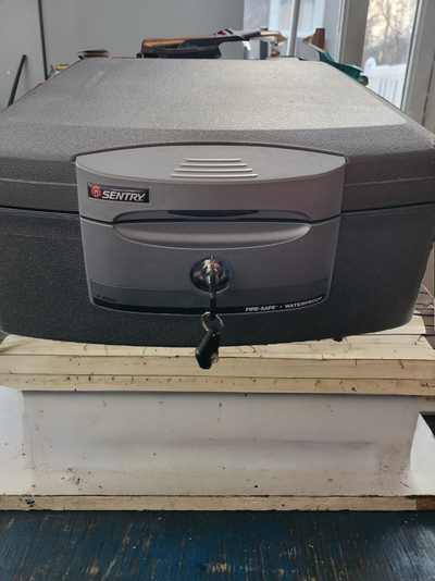 Coffre Fort / Coffret de Sécurité Sentry, View more