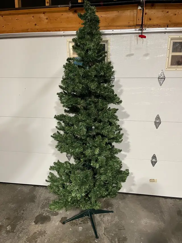 Christmas Tree 8 Ft64840209977217120