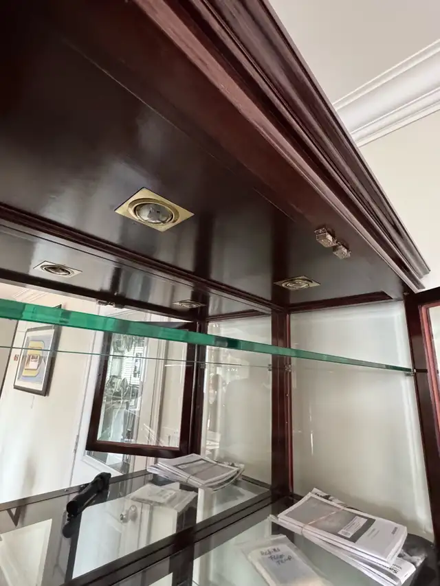 Solid Wood Hutch in Hutches & Display Cabinets in City of Toronto - Image 5
