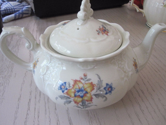 Mosa teapot in Kitchen & Dining Wares in Oshawa / Durham Region
