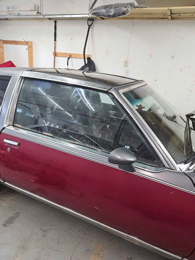 1985 olds cutlass  with T roof in Classic Cars in Nipawin - Image 2