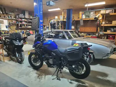 2020 Suzuki Vstrom 650xt, 7500 kms, as new condition. Bike has side cases, Givi crashbars, auxiliary...