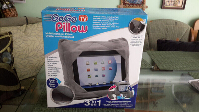 Brand new Multifunctional Travel  Pillow 3-in-1. in Other in Markham / York Region - Image 2
