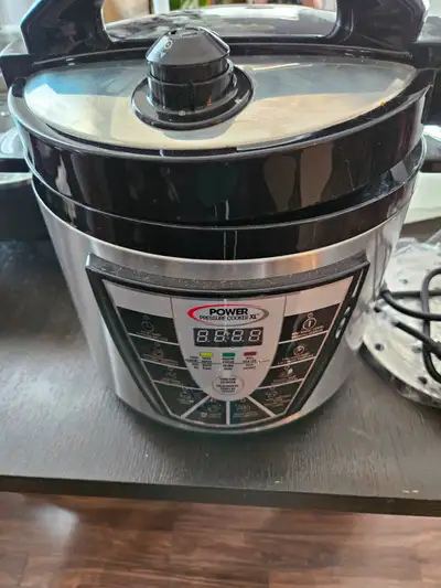 Pressure cooker , size in picture $40