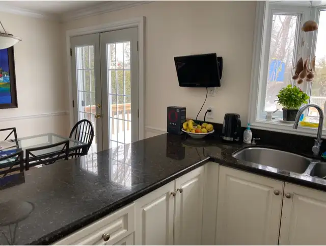 NEW PRICE Room for Rent- Algonquin College Area Available Oct. 163735894544897124