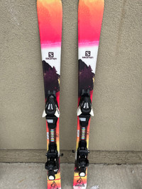 Kids Salomon skis (+/- ski boots)