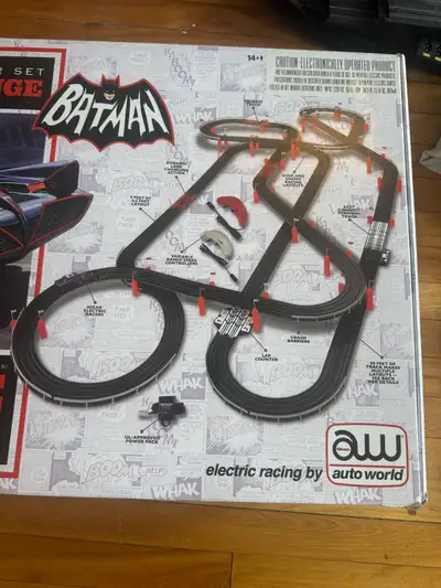 NEW2010 AutoWorld “Joker's Challenge”Batman Slot set 51’track, View more