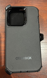 Otterbox defender series with holster clip - iPhone 13 Pro
