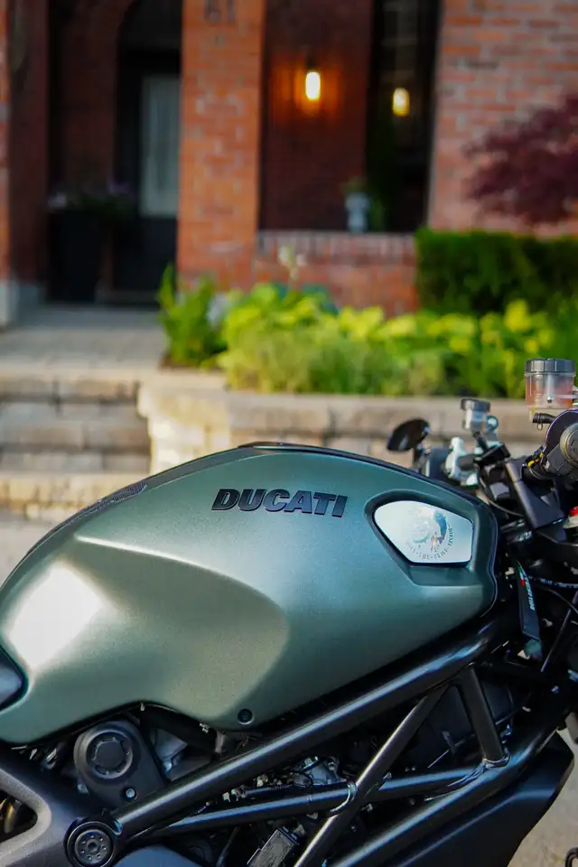 Ducati Monster 1100 EVO Diesel in Sport Bikes in Oakville / Halton Region - Image 11