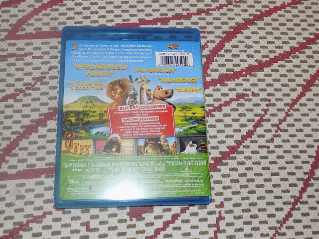 MADAGASCAR ESCAPE 2 AFRICA, BLU RAY, EXCELLENT CONDITION in CDs, DVDs & Blu-ray in Hamilton - Image 2