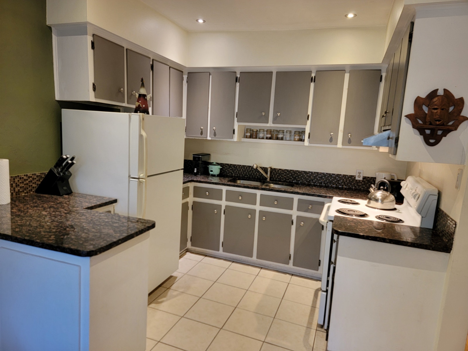 Beautiful,  fully furnished,  2 bedroom apt. In Plateau. — photo 3