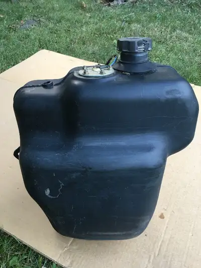 Kubota Used OEM Fuel Tank K3311-57804 for GF1800 complete with fuel sensor K3311-57820 Excellent use...