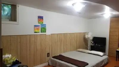 Shared room (no parking)