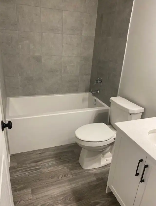 3 Beds 2.5  Bath house for rent - Pending in Long Term Rentals in Calgary - Image 4