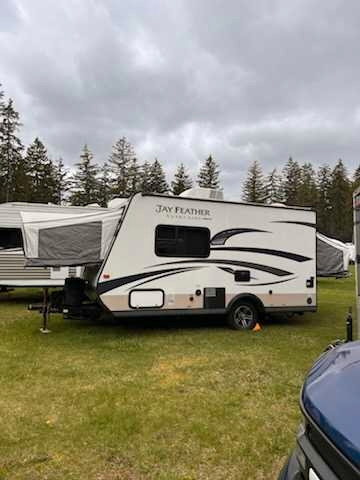 Jayco Featherlite 17.5 feet 2015 in Travel Trailers & Campers in Oshawa / Durham Region - Image 4
