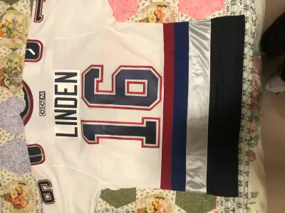 Autographed Trevor Linden CCM jerseys , View more