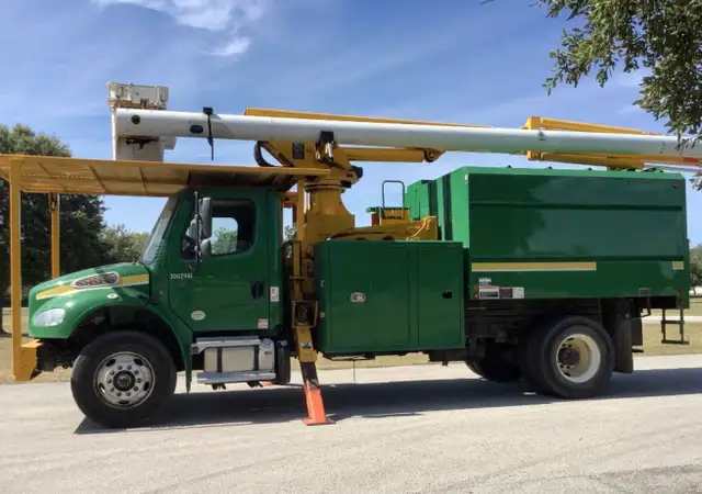 2019 - Freightliner Altec LR760-E70 Forestry Truck, in Other in Napanee - Image 6