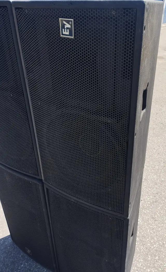 EV QRX 115/75 15" 2-way passive high output pa speakers in Other in City of Toronto - Image 3