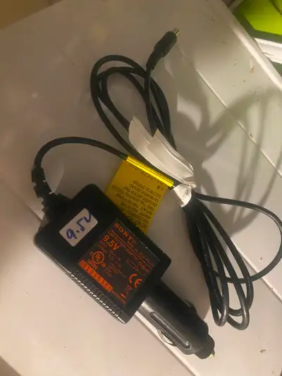 Sony DCC-FX150 car battery charger for portable DVD player Genuine Original Sony DCC-FX150 9.5V Car...