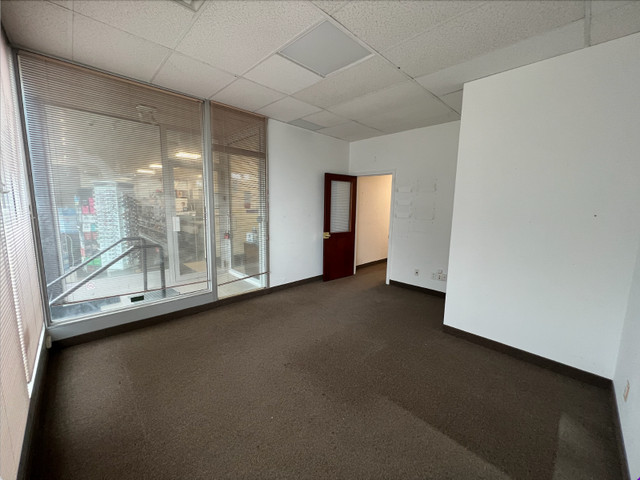 FIRST FLOOR office space for rent In Richmond Hill! in Commercial & Office Space for Rent in Markham / York Region - Image 3