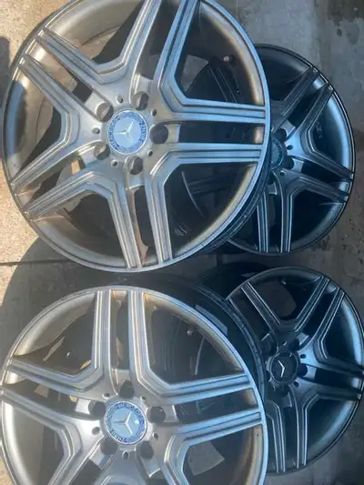 MERCEDES BENZ ALUMINUM RIMS AND TIRES 17*7.5 $375