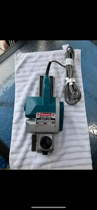 Makita 1100 Power Hand Planer, View more
