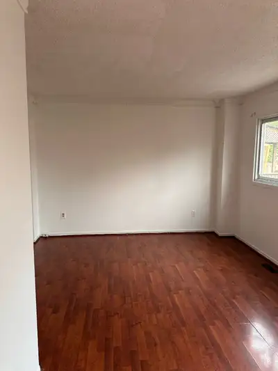 2 rooms for rent near Humber July 1th