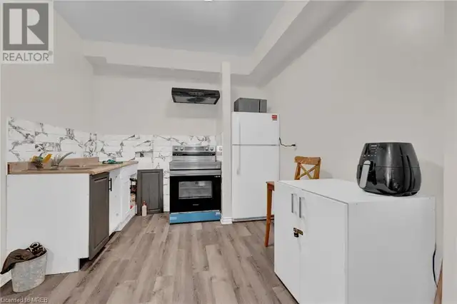 HOUSE close to YORK UNIVERSITY!    Room rental in Room Rentals & Roommates in City of Toronto - Image 9