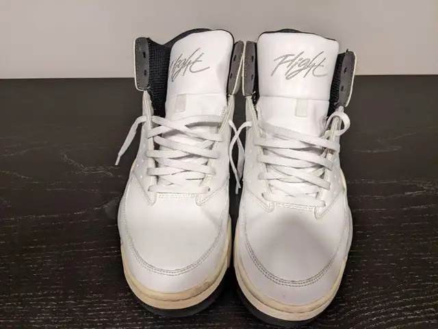 Nike Air Flight Classic Men Size 12 Sneaker ShoesWhite Grey  in Men's Shoes in Oshawa / Durham Region - Image 7