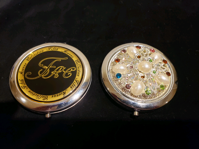 Makeup Compact Double Mirrors Fifth Avenue and unbranded, View more