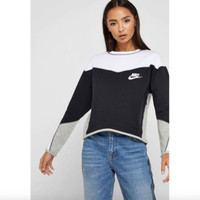 NWT Nike Women's Loose Fit Tech Fleece Crew Sweatshirt (Size M)