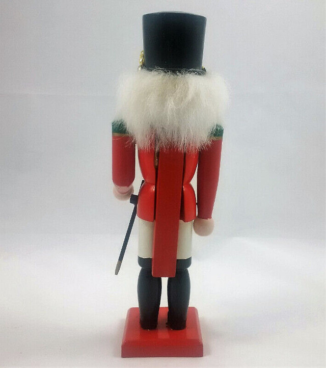 Bombay Company 9-inch Nutcracker Figure with Wood Sword in Arts & Collectibles in Oakville / Halton Region - Image 2