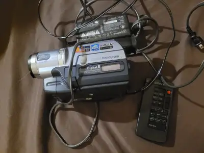 8mm Sony camcorder TRV 140, View more