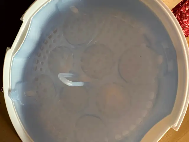 Philips Avent Microwave Sterilizer in Feeding & High Chairs in Oakville / Halton Region - Image 3