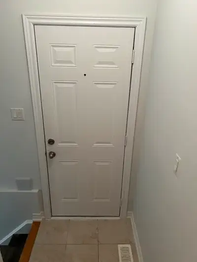 Basement for Rent - Brampton - spacious school, park, Go station