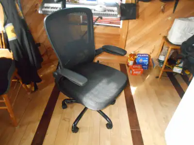 BRAND NEW ERGONOMIC OFFICE // COMPUTER CHAIR, View more