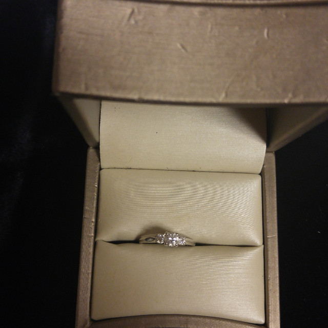 Engagement ring. 10 k white gold. Three diamonds. in Jewellery & Watches in Dartmouth