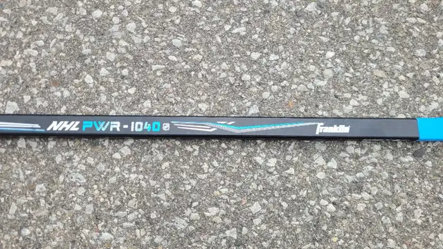 Youth Size NHL Hockey Sticks - Brand New! NHL PWR 1040 in Hockey in City of Toronto - Image 4