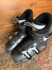 Rossignol Youth ski boot size 22.5.