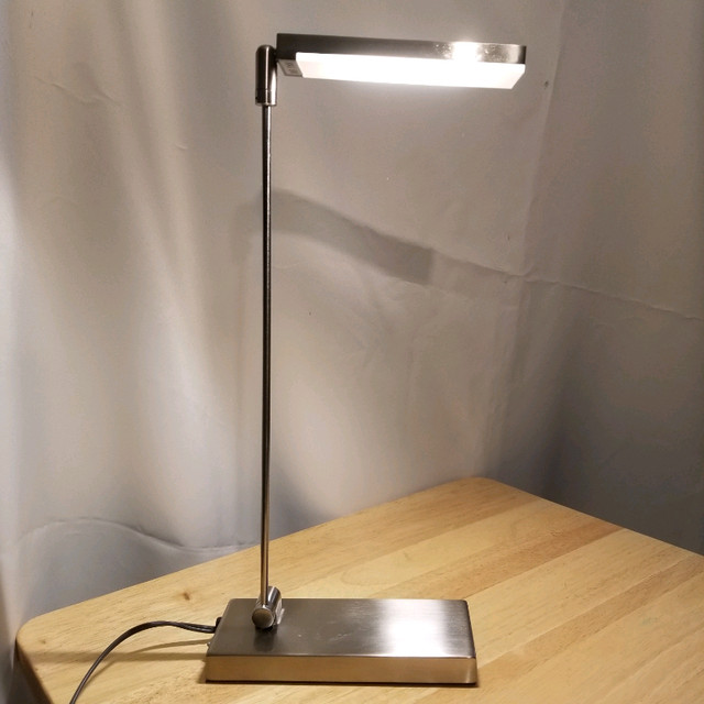 LED Table Lamp in Indoor Lighting & Fans in Ottawa