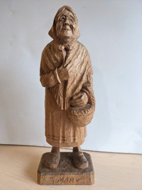 Saint-Jean-Port-Joli wood sculpture de bois vielle dame old lady